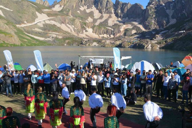 Bir Zamanlar Terörle Anılan Cilo-sat Buzul Gölleri’nde Festival Coşkusu