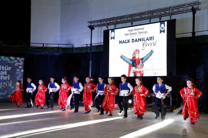 İ̇negöl Belediyesi Halk Dansları Topluluğundan Muhteşem Gösteri