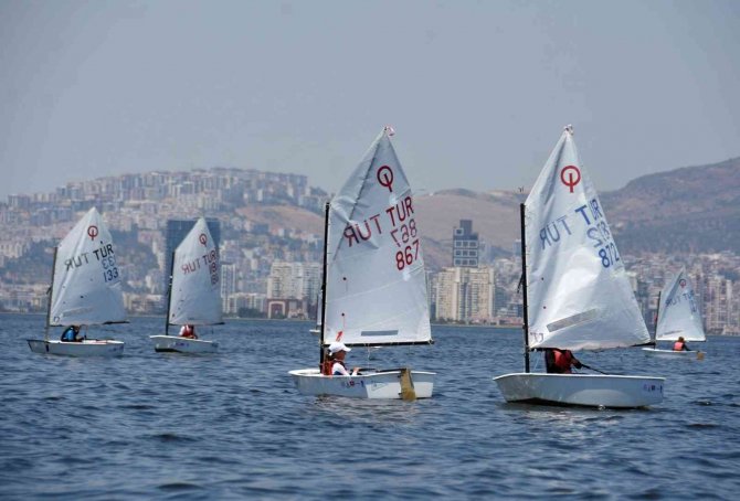 İ̇zmir Körfez Festivali’nde Renkli Görüntüler
