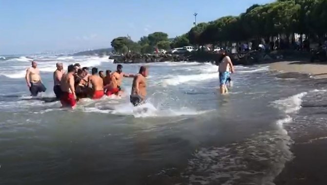 Kızını Kurtarmak İsterken Boğuldu