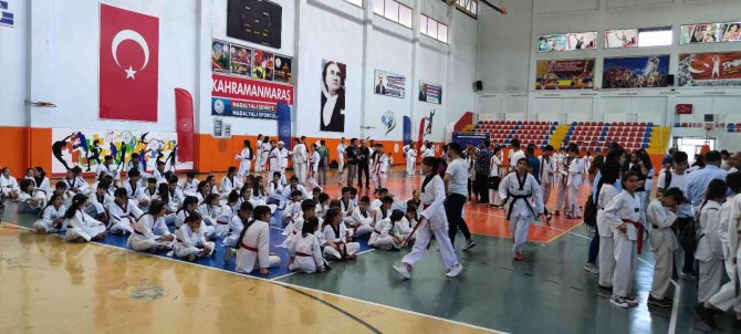 Kahramanmaraş’ta Tekvando Siyah Kuşak Dan Ve Terfi Sınavları Yapıldı