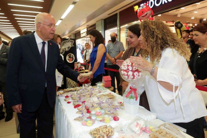 Yeni̇mek Yıl Sonu Sergisi Açıldı