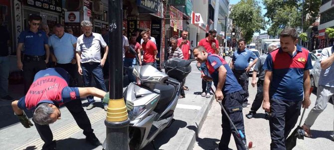 Park Halindeki Motosikletten Yılan Çıktı