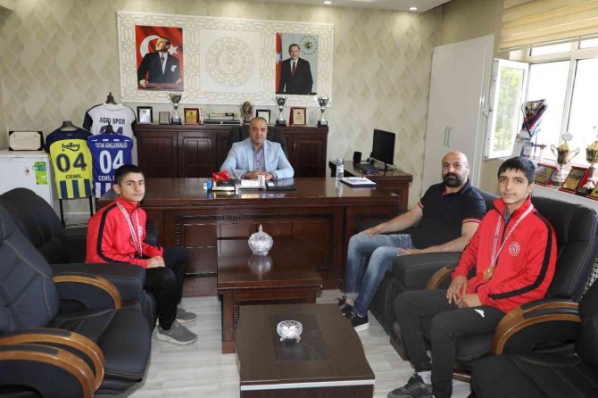 Ağrılı Boksör Ahmetcan Avrupa Boks Şampiyonasında Mücadele Edecek