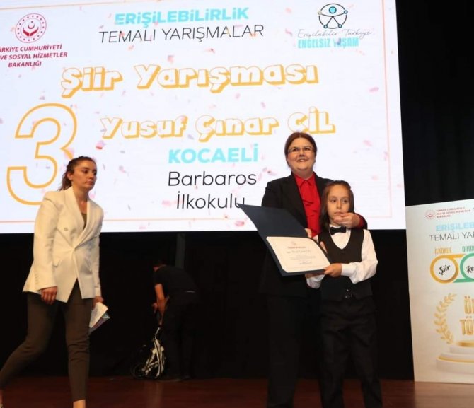 Yusuf Çınar, Şiir Yarışmasında Türkiye 3’üncüsü Oldu