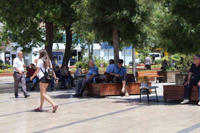 Aydın, Yeni Haftaya Sıcak Hava İle Başladı