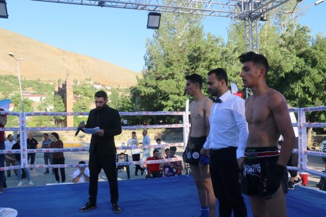 Bitlis’te Uluslararası Muay Thai Maçları Düzenlendi