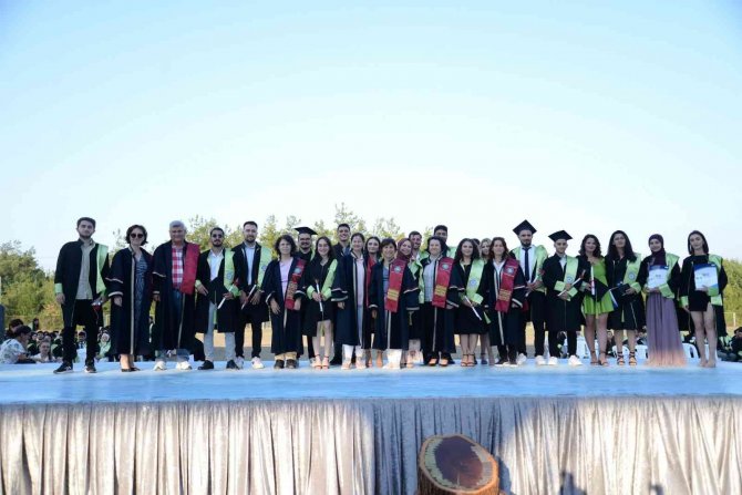 Ziraat Fakültesi’nde Mezuniyet Sevinci