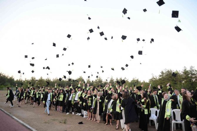 Ziraat Fakültesi’nde Mezuniyet Sevinci