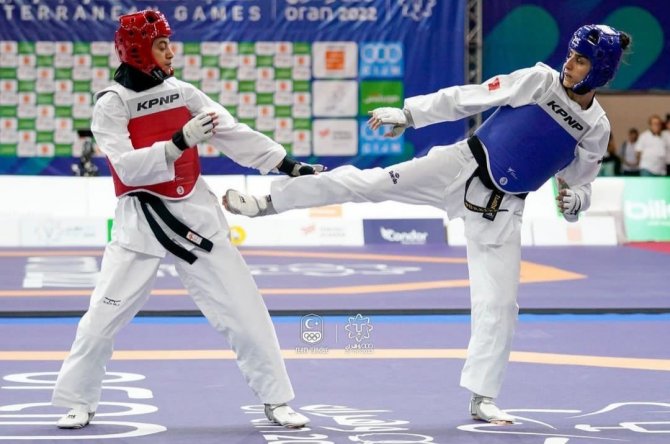 Bursa Büyükşehir Belediyesporlu Tekvandocu Hatice Kübra İ̇lgün Akdeniz Oyunları Şampiyonu Oldu