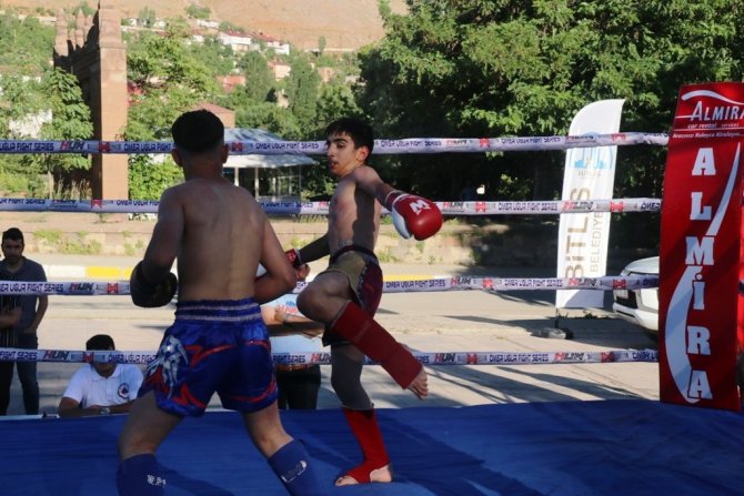 Bitlis’te Uluslararası Muay Thai Maçları Düzenlendi