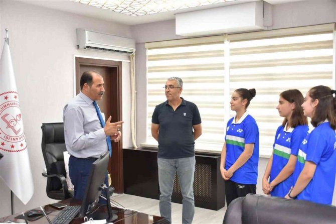 Gün, Türkiye Badminton Şampiyonlarını Misafir Etti