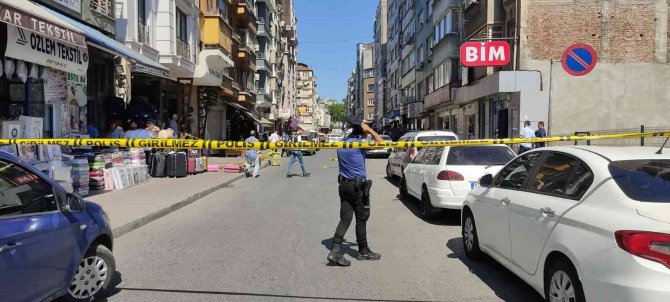 Fatih’te Park Kavgası: 1’i Ağır 3 Yaralandı