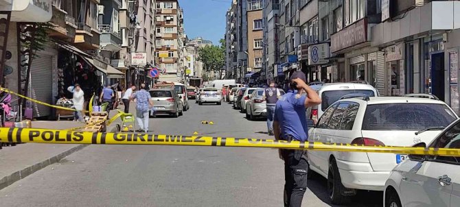 Fatih’te Park Kavgası: 1’i Ağır 3 Yaralandı