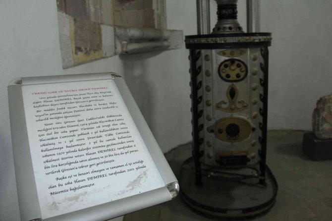 Müzedeki Cami Şeklindeki Soba Ve Hikayesi İlgi Çekiyor