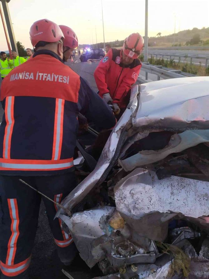 İ̇stanbul İ̇zmir Otobanı’nda Feci Kaza...5 Kişi Hayatını Kaybetti
