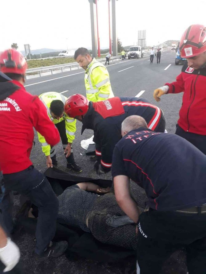 İ̇stanbul İ̇zmir Otobanı’nda Feci Kaza...5 Kişi Hayatını Kaybetti