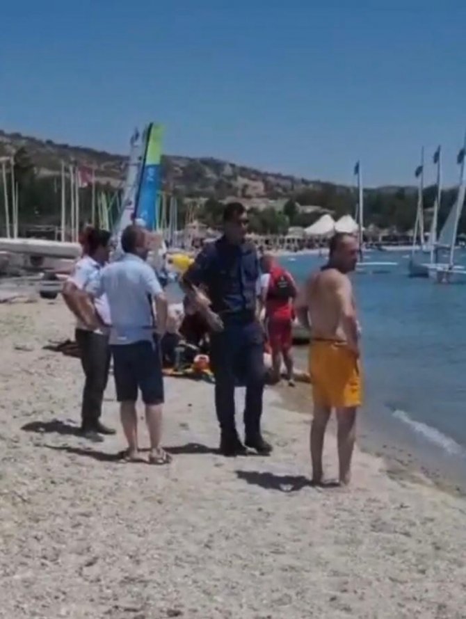 Boğulma Tehlikesi Geçirenleri Kurtarmak İsterken Hayatını Kaybetti