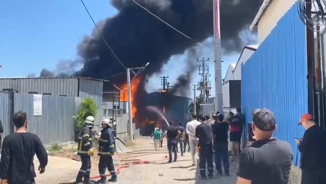 Kocaeli’de Fabrika Yangını