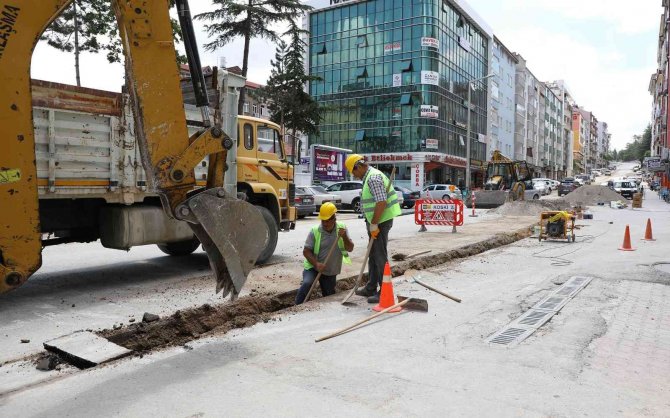 Konya Büyükşehir Beyşehir’de 10 Kilometre Su Şebeke Islahı Gerçekleştiriyor