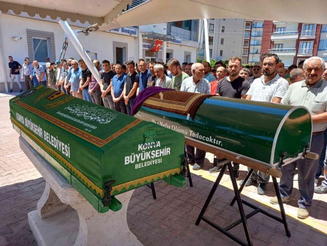 Trafik Kazasında Hayatını Kaybeden 5 Gence Acı Veda