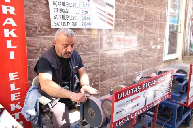 Bıçakçıların Kurban Mesaisi Başladı