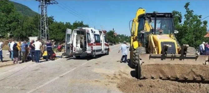 Simav’da Motosiklet İle İş Makinası Çarpıştı: 1 Ölü 1 Yaralı