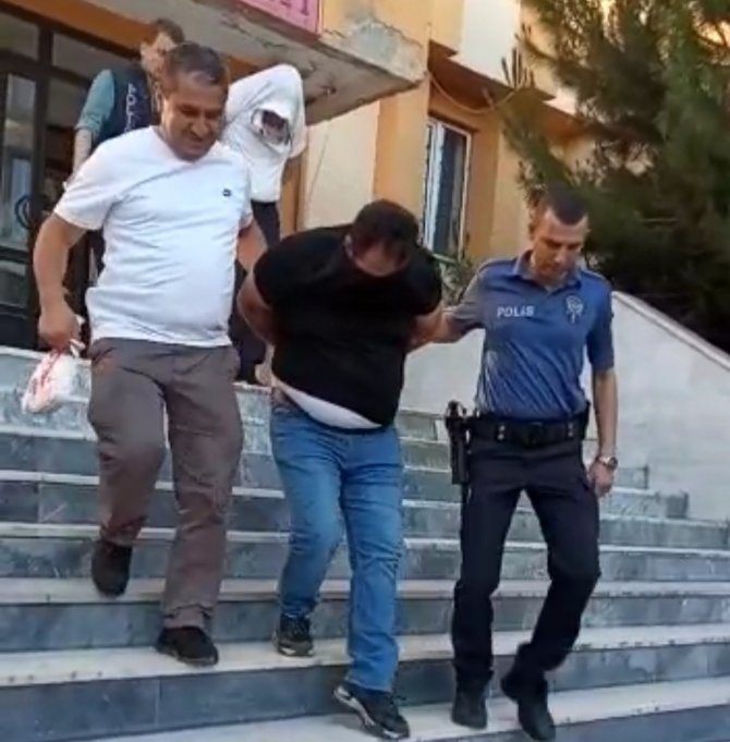Kütahya’da Tarihi Eser Dolandırıcıları Tutuklandı