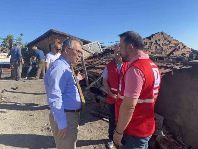 Maltepe Kaymakamı Tiryaki: "(Gecekondu Yangını) Yaraları Saracağız”