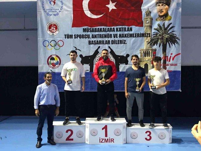 Manisa Bbsk Karatede Fırtına Gibi Esiyor