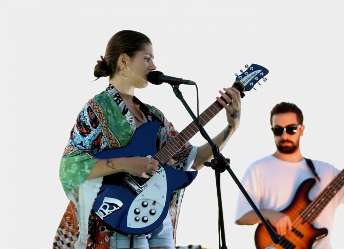 Nilüfer Akçalar’da Günbatımında Caz Keyfi