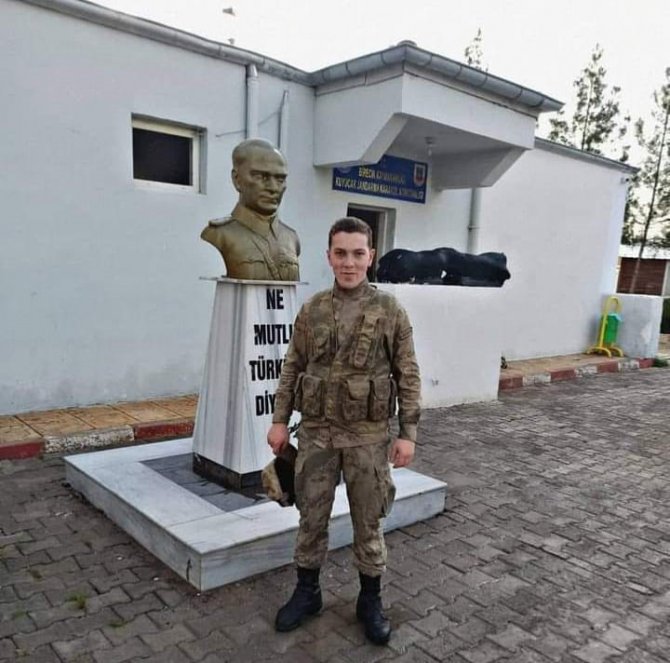 Denizde Kaybolan Gencin Cesedi Bulundu