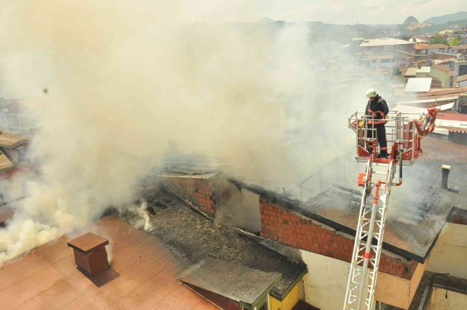 Ordu’daki Bina Yangını Kontrol Altına Alındı