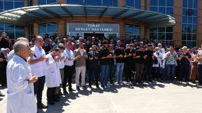 Hemşire Gözyaşları İle Son Yolculuğuna Uğurlandı