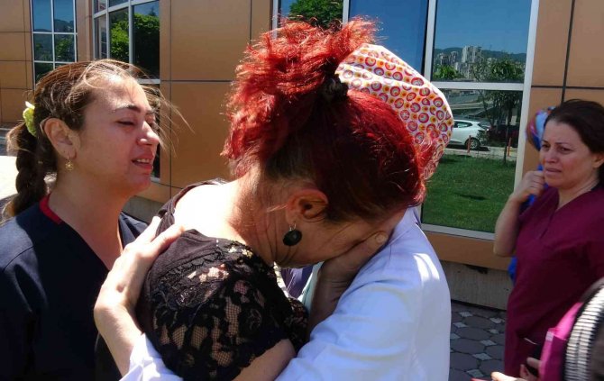 Hemşire Gözyaşları İle Son Yolculuğuna Uğurlandı