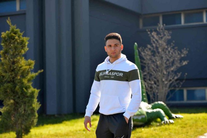 Tuğbey Akgün, Bursaspor İle Olan Sözleşmesini Feshetti