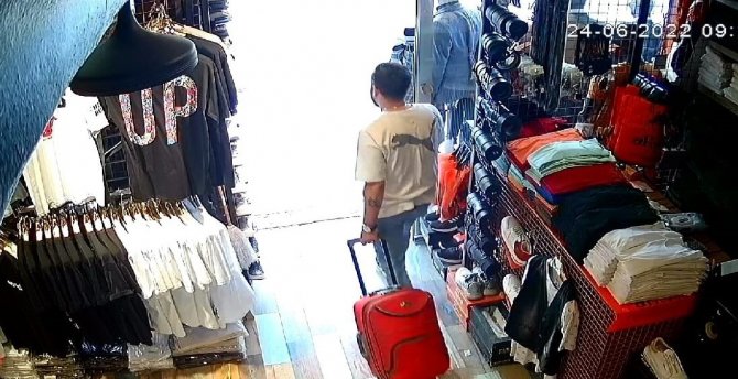 Eski Patrona Akıl Almaz Tuzak; Her Gün Boş Valizle Gelip 200 Bin Liralık Kıyafet Çaldı