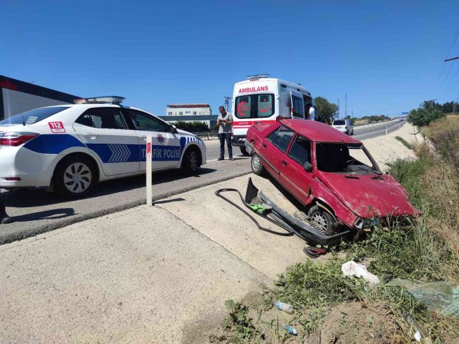 Tekirdağ’da Gözleri Kararan Sürücü Kaza Yaptı; 1 Yaralı