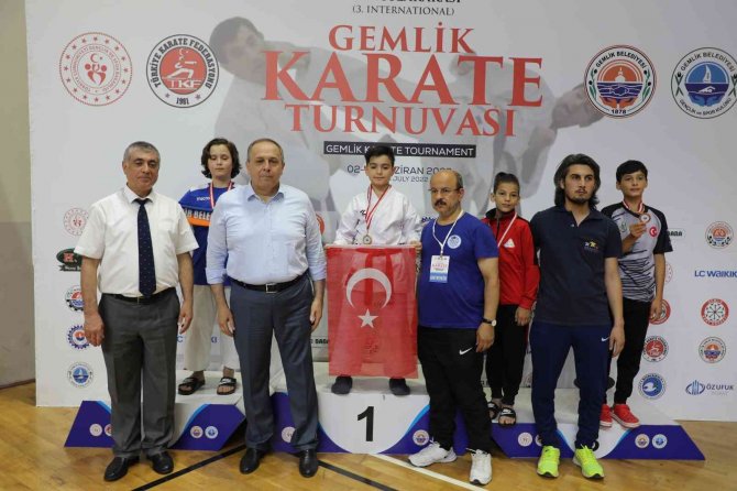 Gemlik’te 3. Uluslararası Karate Turnuvası Heyecanı Yaşandı