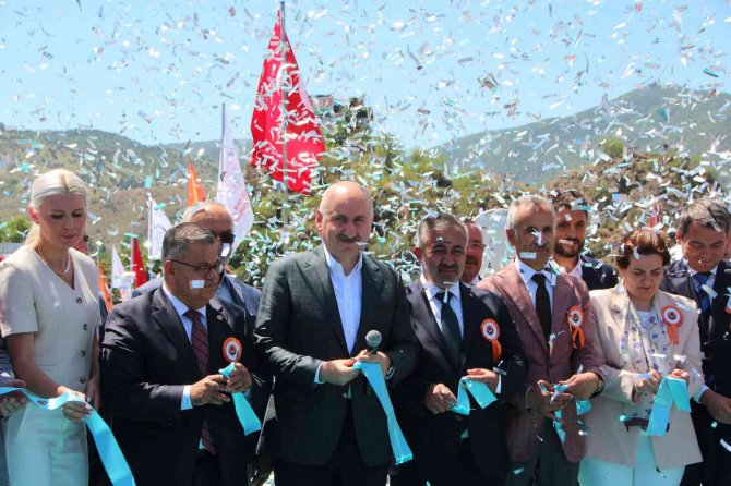 Bakan Karaismailoğlu, "Ak Parti’de İdeolojiye Değil İnsana Hizmet Var"