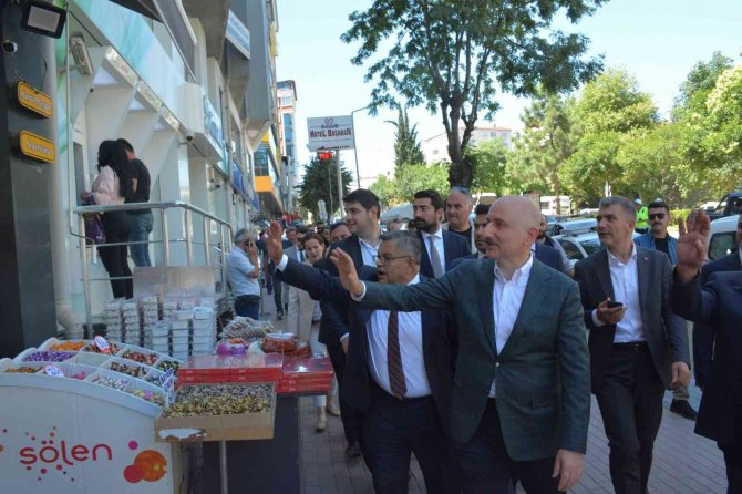 Ulaştırma Ve Altyapı Bakanı Adil Karaismailoğlu, Bilecik’te Esnaf Ziyareti Yaptı