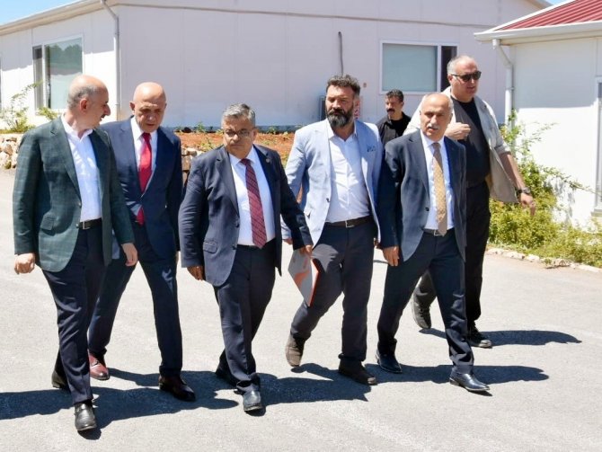 Ulaştırma Bakanı Karaismailoğlu’ndan Yenişehir’e Müjde
