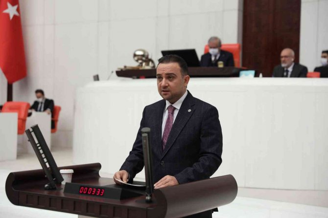 Ak Partili Baybatur, Yoğun Mesai Sonrası Sahaya İniyor