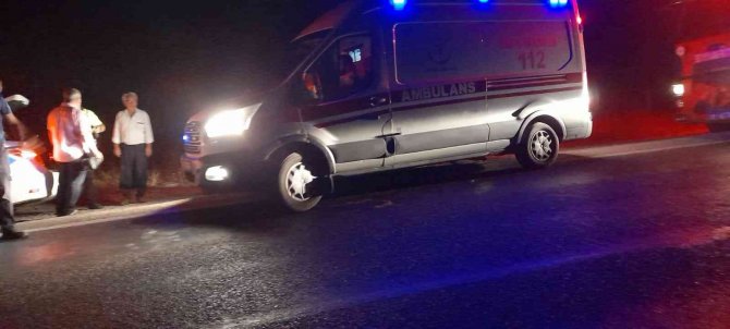 Adıyaman’da Otomobil Şarampole Devrildi: 4 Yaralı