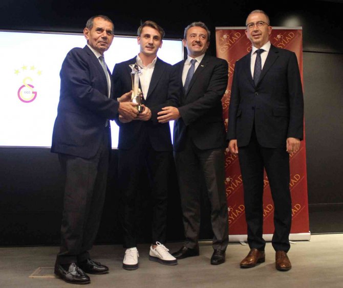 Gsyi̇ad Yılın Sporcusu Ödülü Kerem Aktürkoğlu’nun