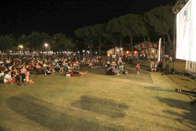 Aydın Tekstil Park’ta Yazlık Sinema Keyfi
