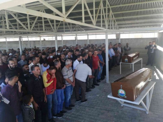 Kardeşlerinin Hayatını Kurtarmak İçin Kendi Hayatını Feda Eden Ablalar Son Yolculuğuna Uğurlandı