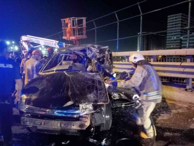 Bayrampaşa’da Korkunç Kaza: 2 Kişi Hayatını Kaybetti, 5 Kişi Yaralandı