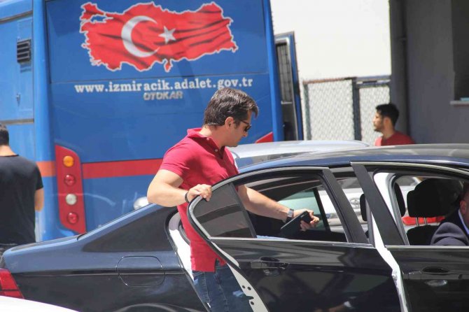 Menderes Belediyesinde Yolsuzluk Soruşturması Büyüyor: Başkan Kayalar Gözaltında