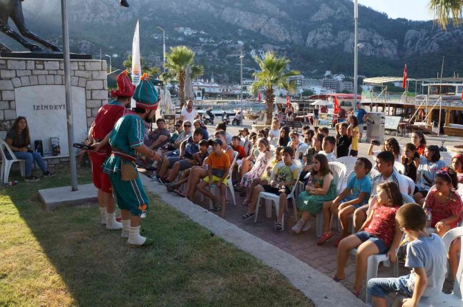 Çocukların Tiyatro Mutluluğu